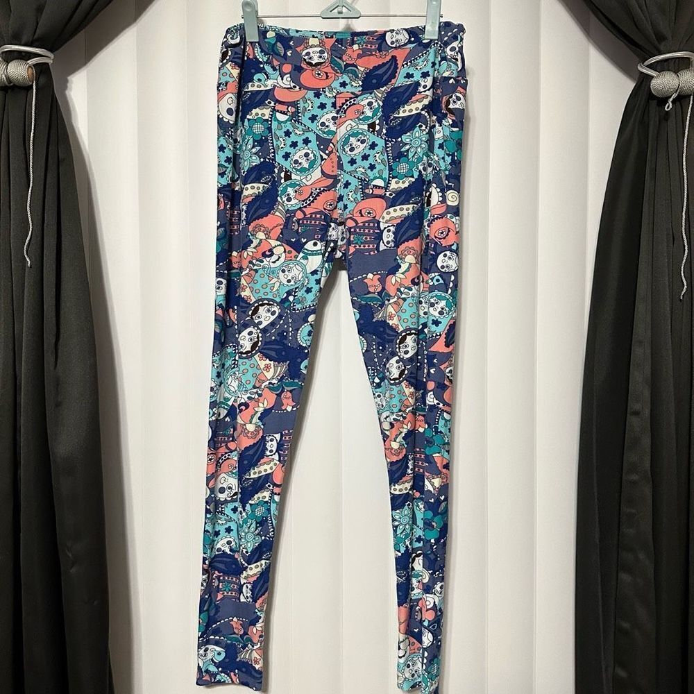 Lularoe Leggings Gorgeous Multicolor Russian Mishka Dolls, TC Tall And Curvy 
92